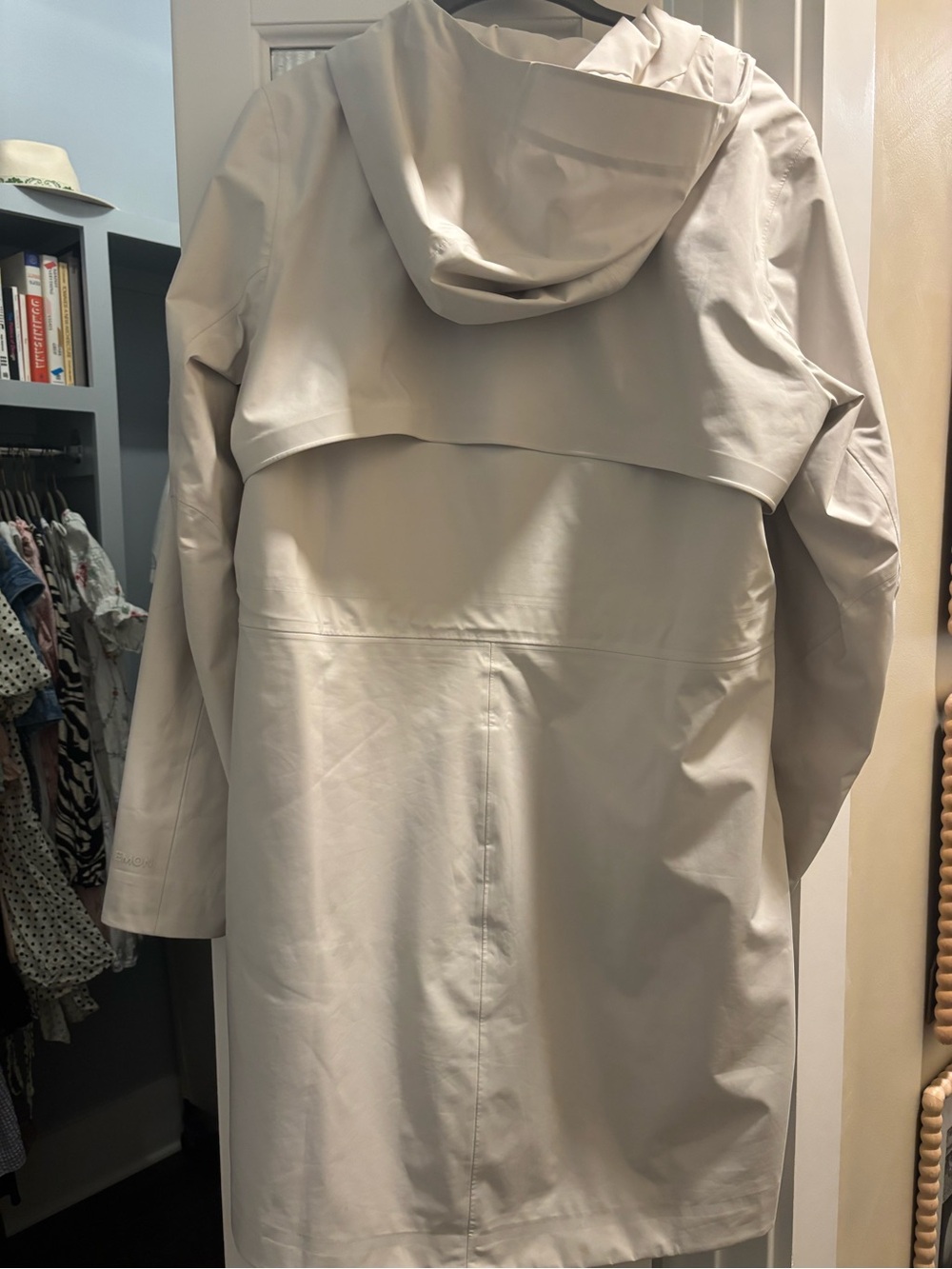 lululemon rain rebel Light Cream Hooded Trench / Rain Coat - Picture 3 of 10